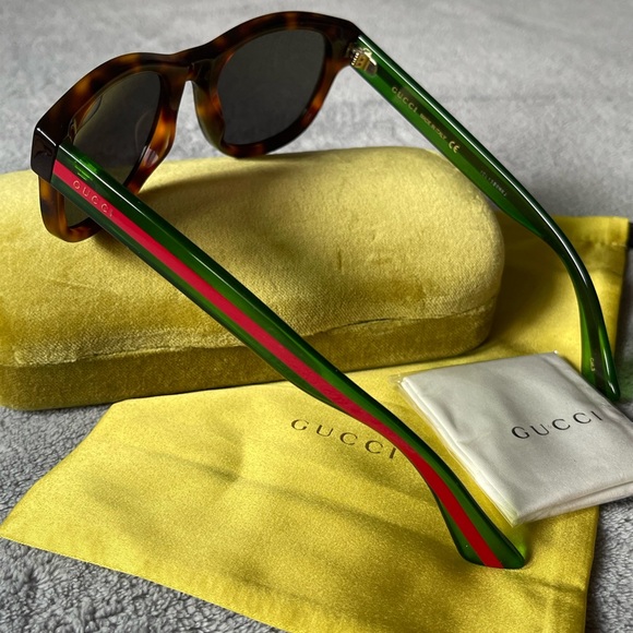Gucci Sunglasses - Picture 3 of 9